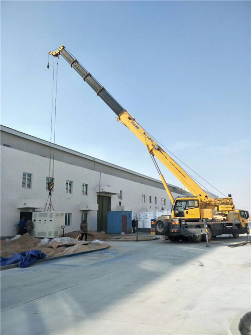 冷水滩区“超载就喊停”—— 吊车的 “重量保镖” 技术